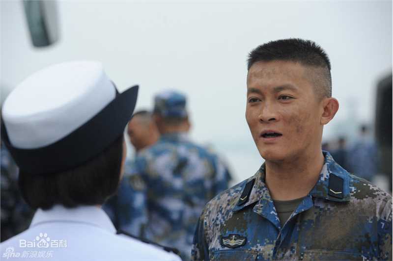 杨志刚电视剧《火蓝刀锋》最新剧照