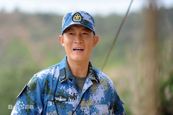 杨志刚电视剧《火蓝刀锋》最新剧照