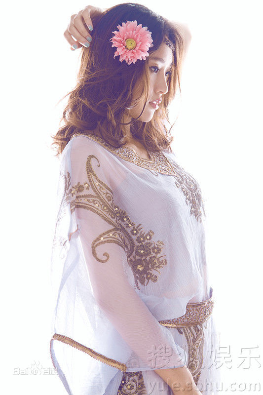 最新屈玥精彩图册