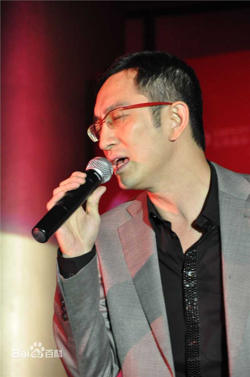 吴启华(Lawrence Ng Kai Wah)参加活动照片前后照片