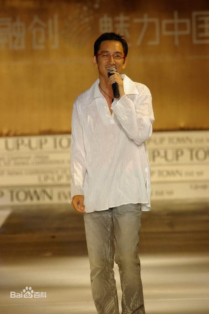 吴启华(Lawrence Ng Kai Wah)参加活动照片前后照片