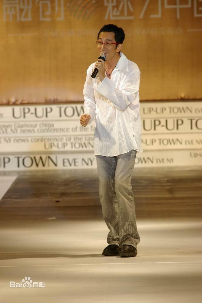 吴启华(Lawrence Ng Kai Wah)参加活动照片前后照片