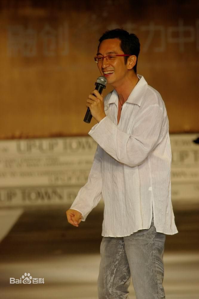 吴启华(Lawrence Ng Kai Wah)参加活动照片前后照片