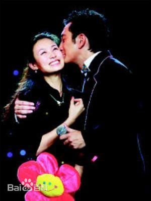 吴启华(Lawrence Ng Kai Wah)与石洋子性感图片图集