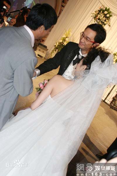 吴启华(Lawrence Ng Kai Wah)婚礼照片性感图片壁纸