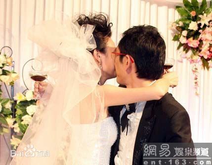 吴启华(Lawrence Ng Kai Wah)婚礼照片性感图片壁纸