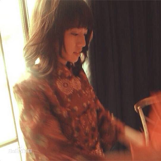 蔡思贝(Sisley Choi)生活照性感图片图集