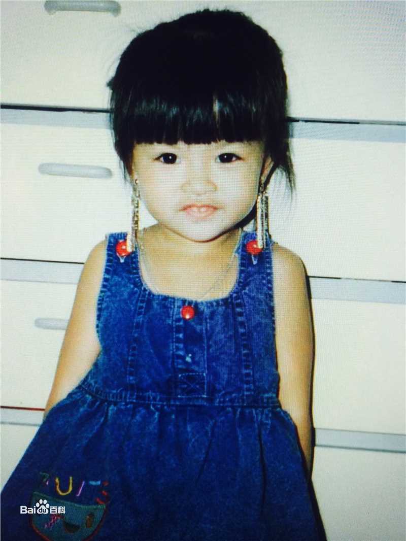 文咏珊(Janice Man(JM))儿时照片壁纸壁纸