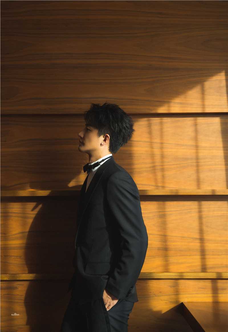 黄轩(Huang Xuan)精选照片素颜照壁纸