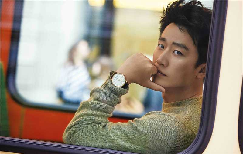 黄轩(Huang Xuan)街拍前后照片