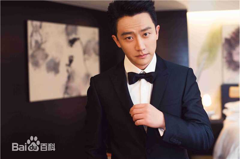 黄轩(Huang Xuan)街拍前后照片