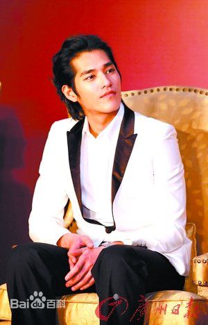 蓝正龙(BLUE)生活照图册