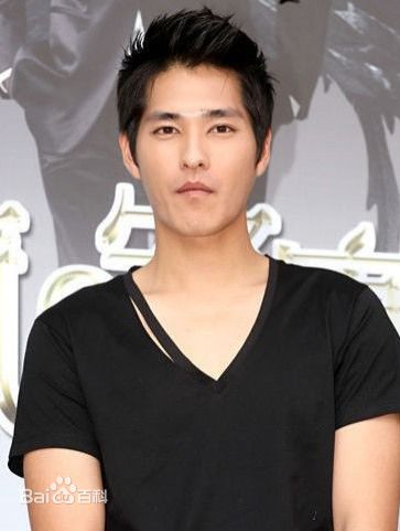 蓝正龙(BLUE)生活照图册