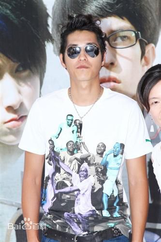 蓝正龙(BLUE)2010电影_酷马壁纸壁纸