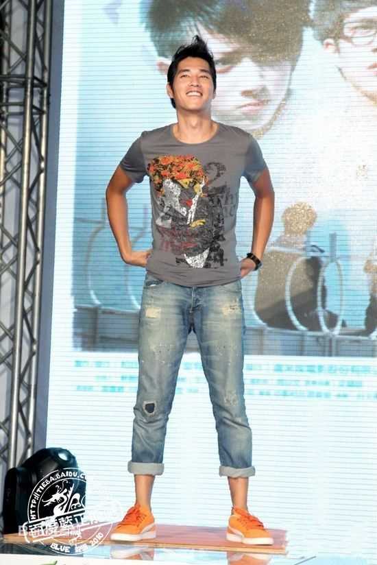 蓝正龙(BLUE)2010电影_酷马壁纸壁纸