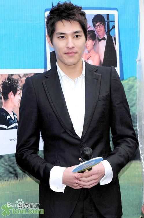 最全蓝正龙(BLUE)在《幸福的抉择》中的壁纸