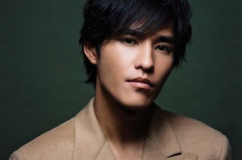 最新蓝正龙(BLUE)性感图片