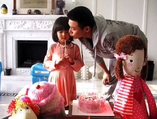 精选陆毅(Lu Yi)在《爸爸去哪儿》第二季中的图册