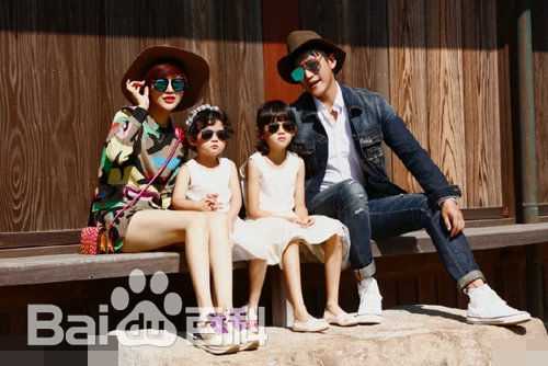 陆毅(Lu Yi)一家四口性感图片图集