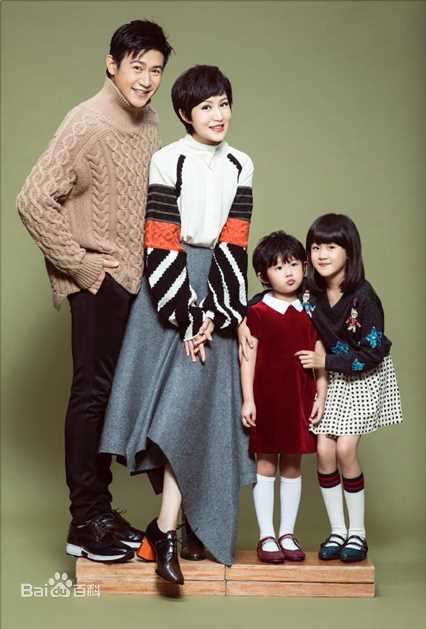 陆毅(Lu Yi)一家四口性感图片图集