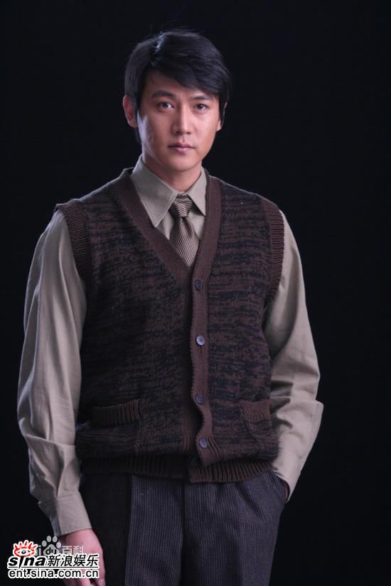 精选陆毅(Lu Yi)在2007年《夜幕下的哈尔滨》饰演王一民中的图册