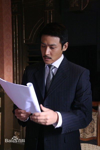 最新陆毅(Lu Yi)在2009年《铁面歌女》饰演白一鸣中的图集