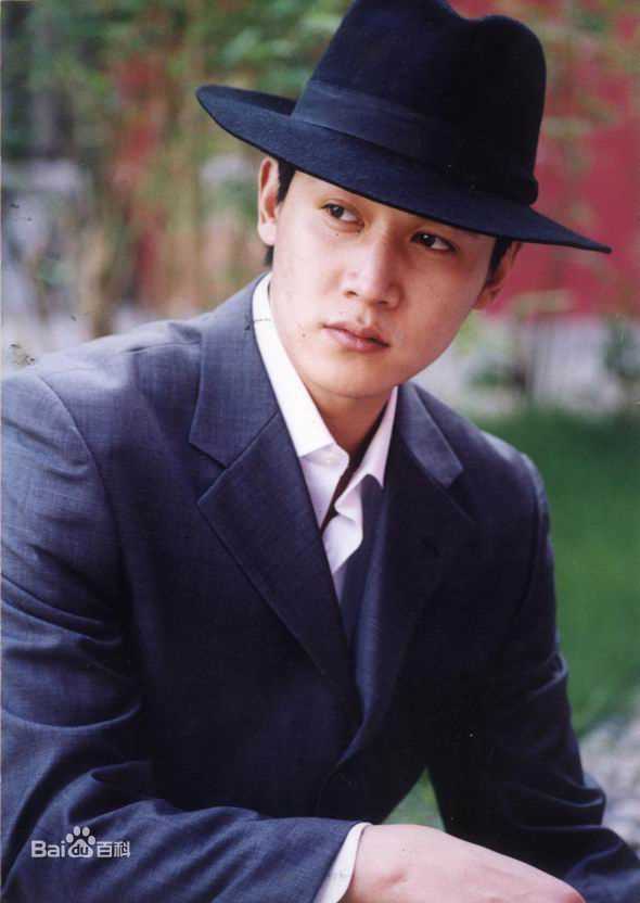 高清陆毅(Lu Yi)在2003年《兄弟》饰演韩雨中的图集