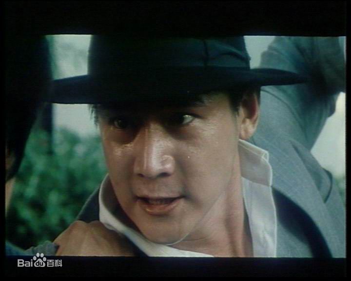 高清陆毅(Lu Yi)在2003年《兄弟》饰演韩雨中的图集