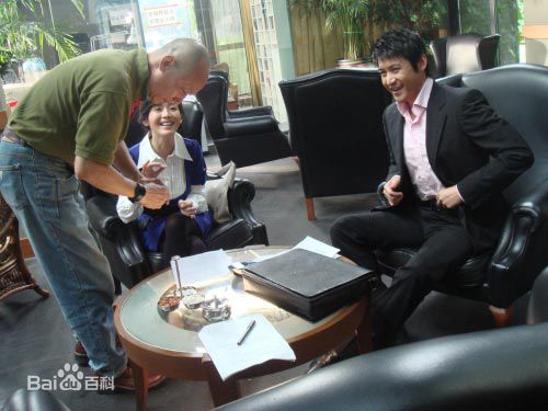 最新陆毅(Lu Yi)在2008年《爱情左灯右行》饰演律师中的壁纸