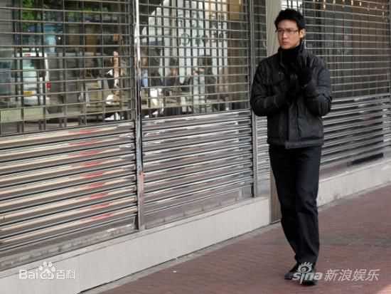 最全陆毅(Lu Yi)在2009年《线人》饰演华天中的壁纸