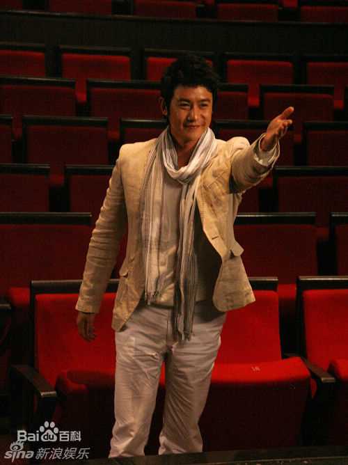 陆毅(Lu Yi)2009年参加世博会活动壁纸壁纸