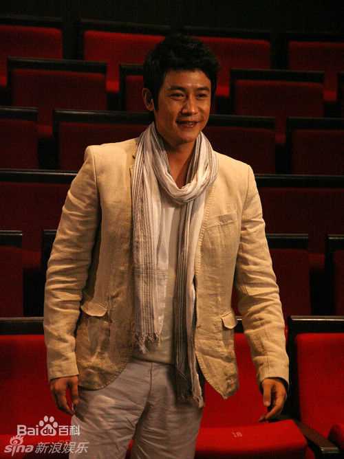 陆毅(Lu Yi)2009年参加世博会活动壁纸壁纸