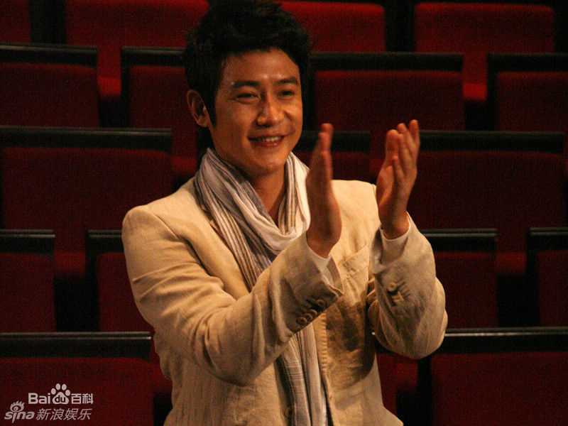 陆毅(Lu Yi)2009年参加世博会活动壁纸壁纸