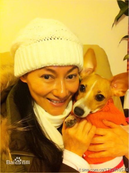 惠英红(Kara Wai)微博照片图册