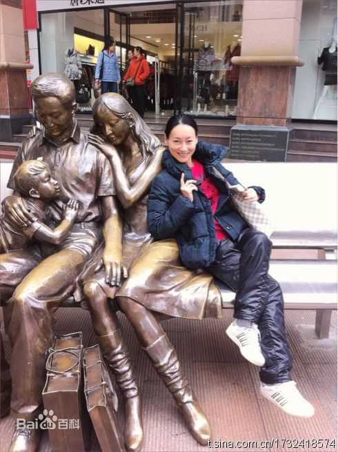 惠英红(Kara Wai)微博照片图册