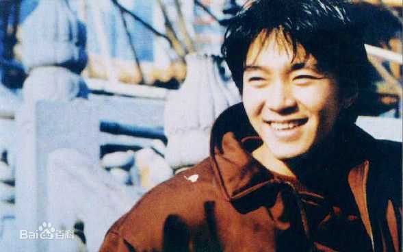 周星驰(Stephen Chow)年轻时的素颜照相册