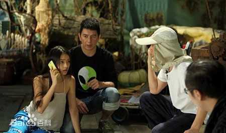 最新周星驰(Stephen Chow)在电影《美人鱼》中的壁纸