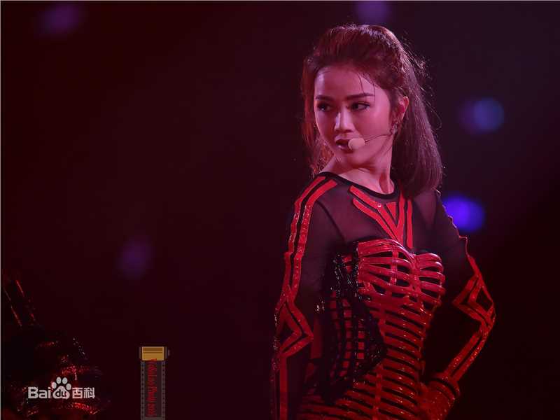 最新蔡卓妍(Charlene Choi)在《中的壁纸