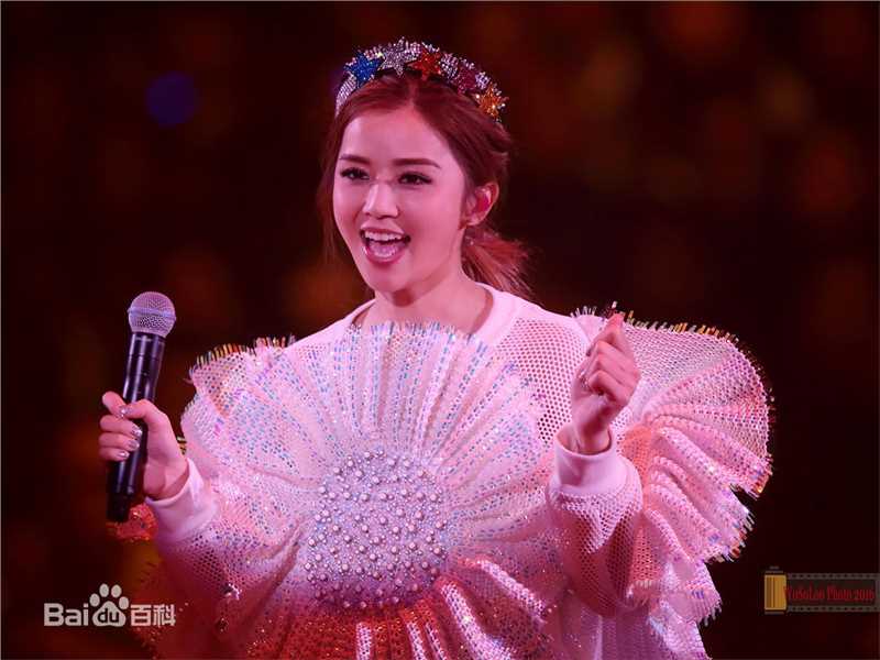 最新蔡卓妍(Charlene Choi)在《中的壁纸