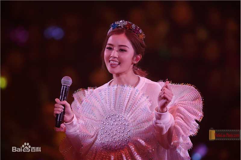 最新蔡卓妍(Charlene Choi)在《中的壁纸