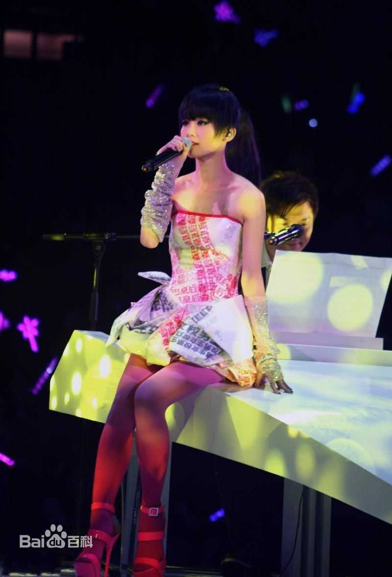 蔡卓妍(Charlene Choi)Twins 演唱会壁纸壁纸