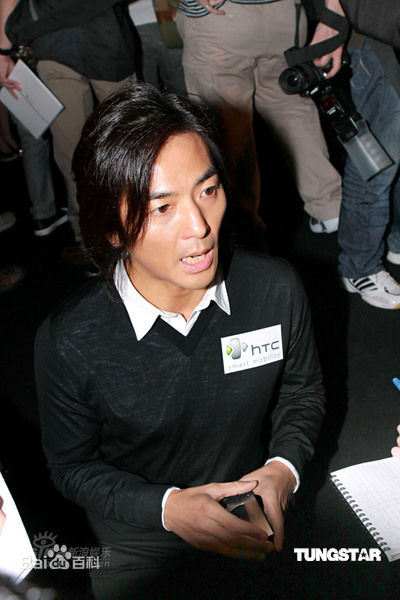 郑伊健(Ekin Cheng)捐出酬劳图片图册