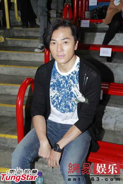 郑伊健(Ekin Cheng)捐出酬劳图片图册