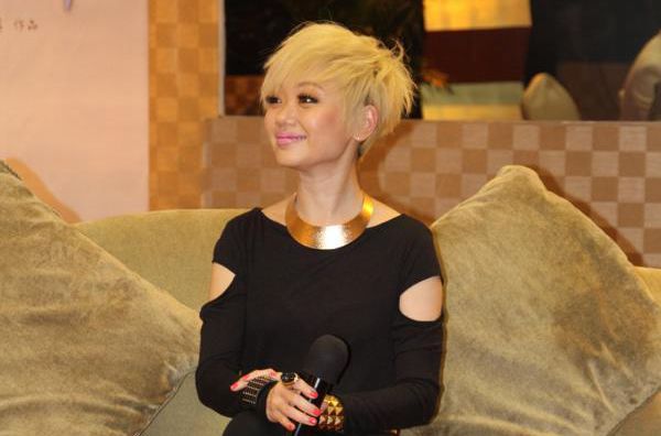 最优质黄真真(Barbara Wong)生活照