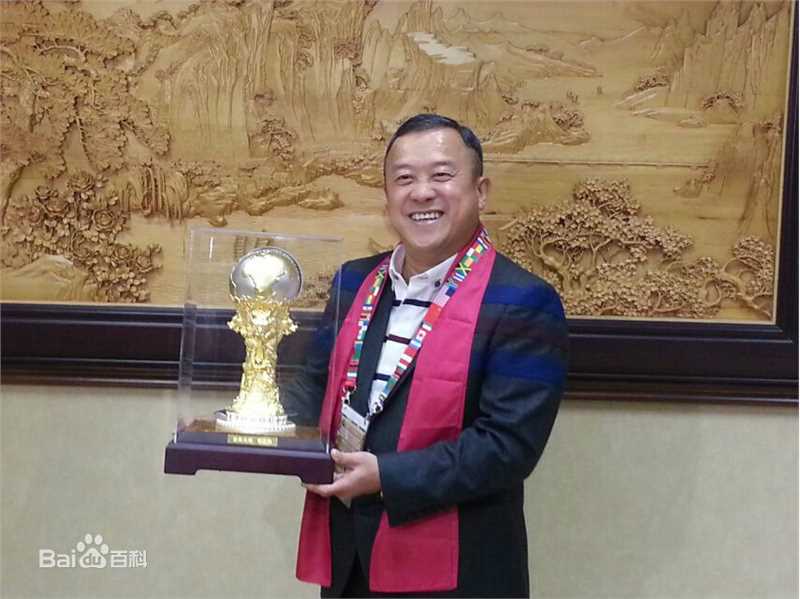 曾志伟(Eric Tsang)世贸联合基金总会慈善活动性感图片图集