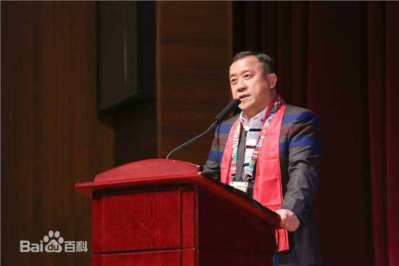 曾志伟(Eric Tsang)世贸联合基金总会慈善活动性感图片图集