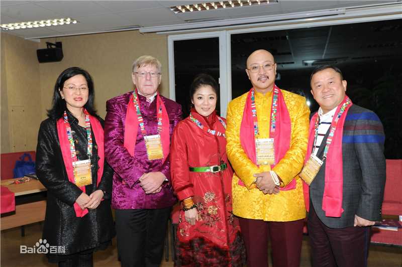 曾志伟(Eric Tsang)世贸联合基金总会慈善活动性感图片图集