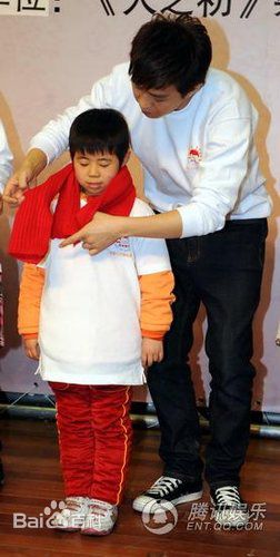 邓超(Deng Chao)阳光女孩基金形象代言人素颜照相册