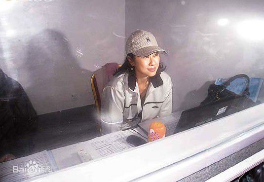 叶倩文(Sally Yeh)舞台上的生活照