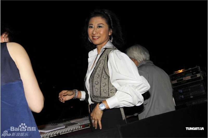 最新叶倩文(Sally Yeh)精彩图册